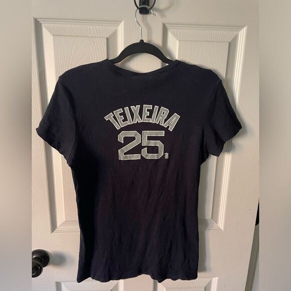 New York Yankees Mark Teixeira Women’s Short Sleeve Tee Shirt Size Large - Picture 1 of 6